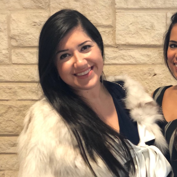 Meet your Posher, Roxanne - Picture 1 of 1